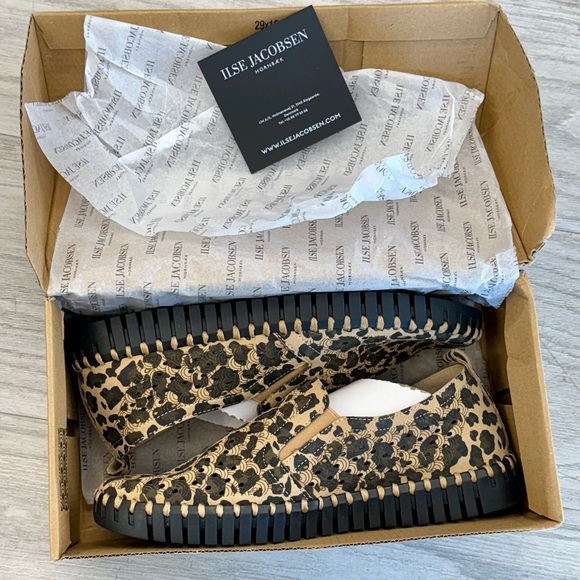 Ilse Jacobsen Leopard Print Slip-On Shoes